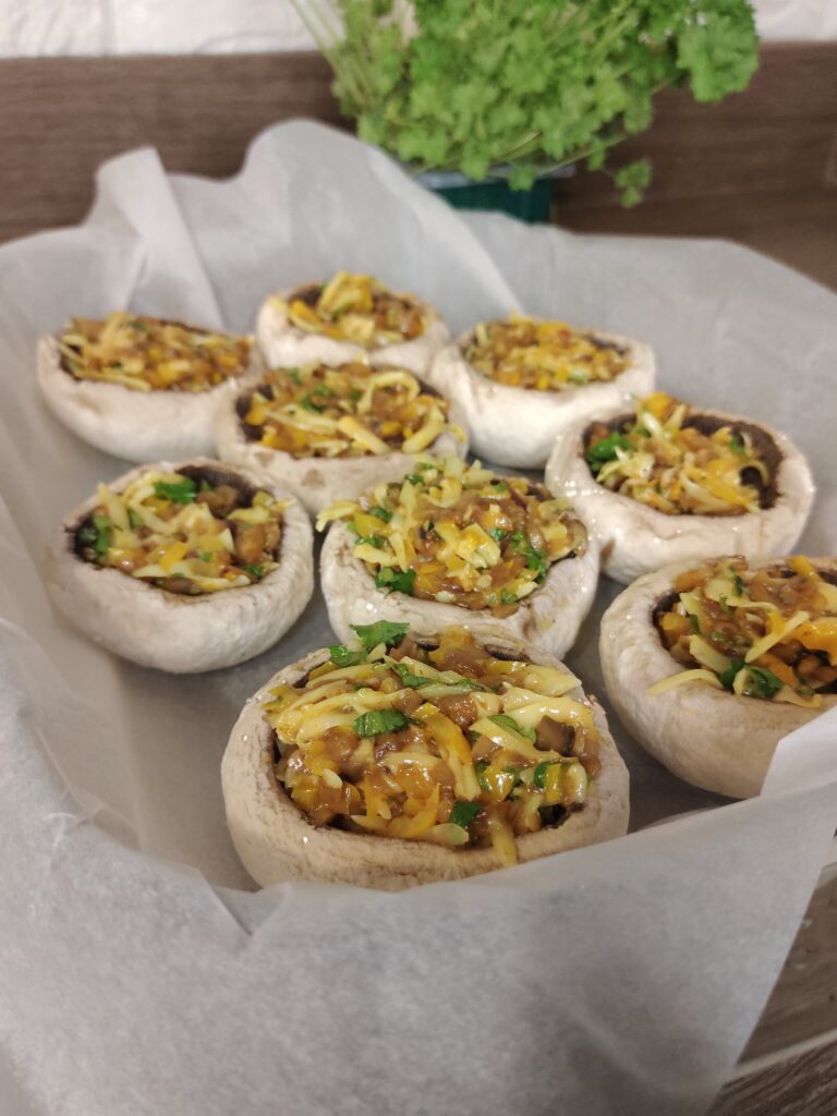 Pieczarki faszerowane warzywami