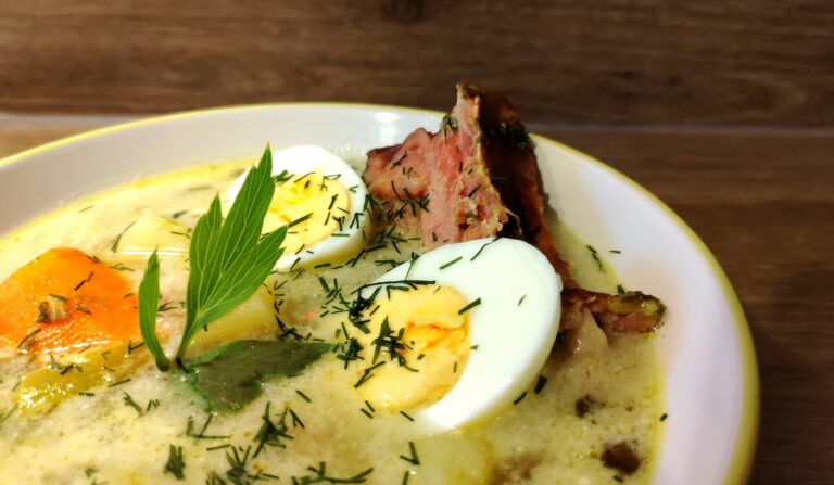 Zupa szczawiowa na wędzonce