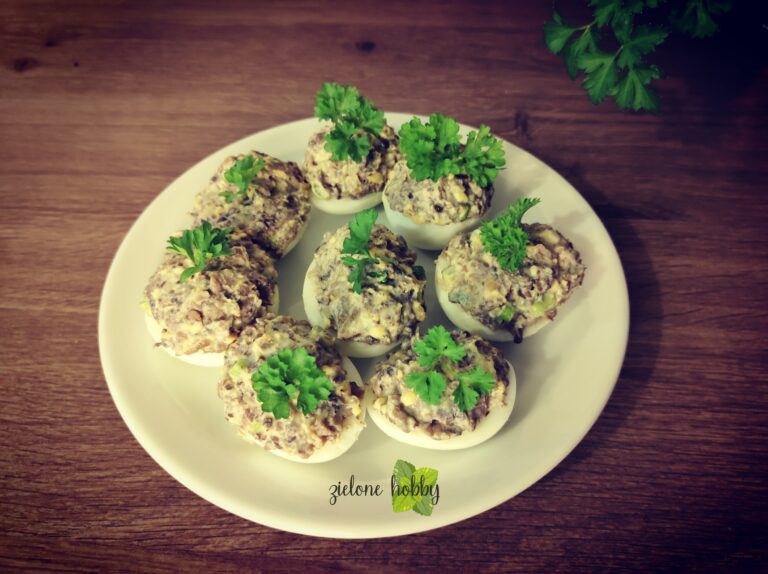 Jajka faszerowane pieczarkami