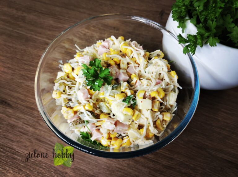 Sałatka z selerem konserwowym