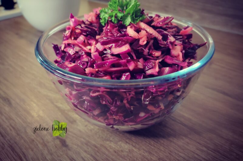 Surówka z czerwonej kapusty
